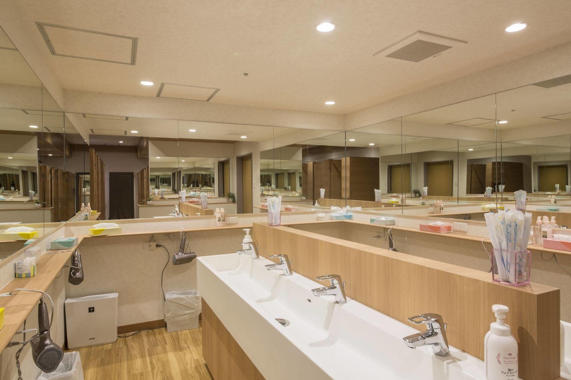 Shinjuku Kuyakusho-Mae Capsule Hotel Tokió Kültér fotó