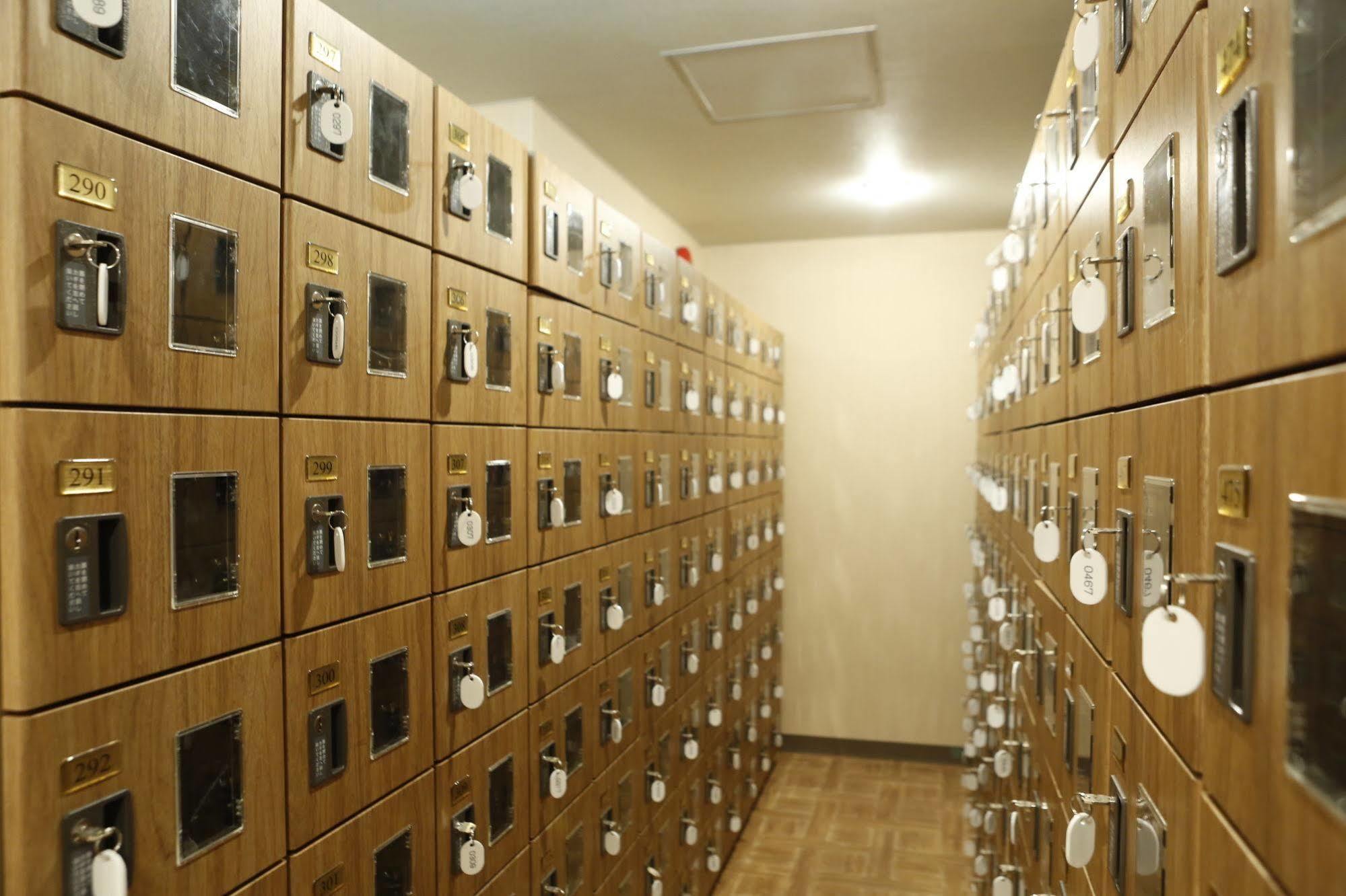 Shinjuku Kuyakusho-Mae Capsule Hotel Tokió Kültér fotó