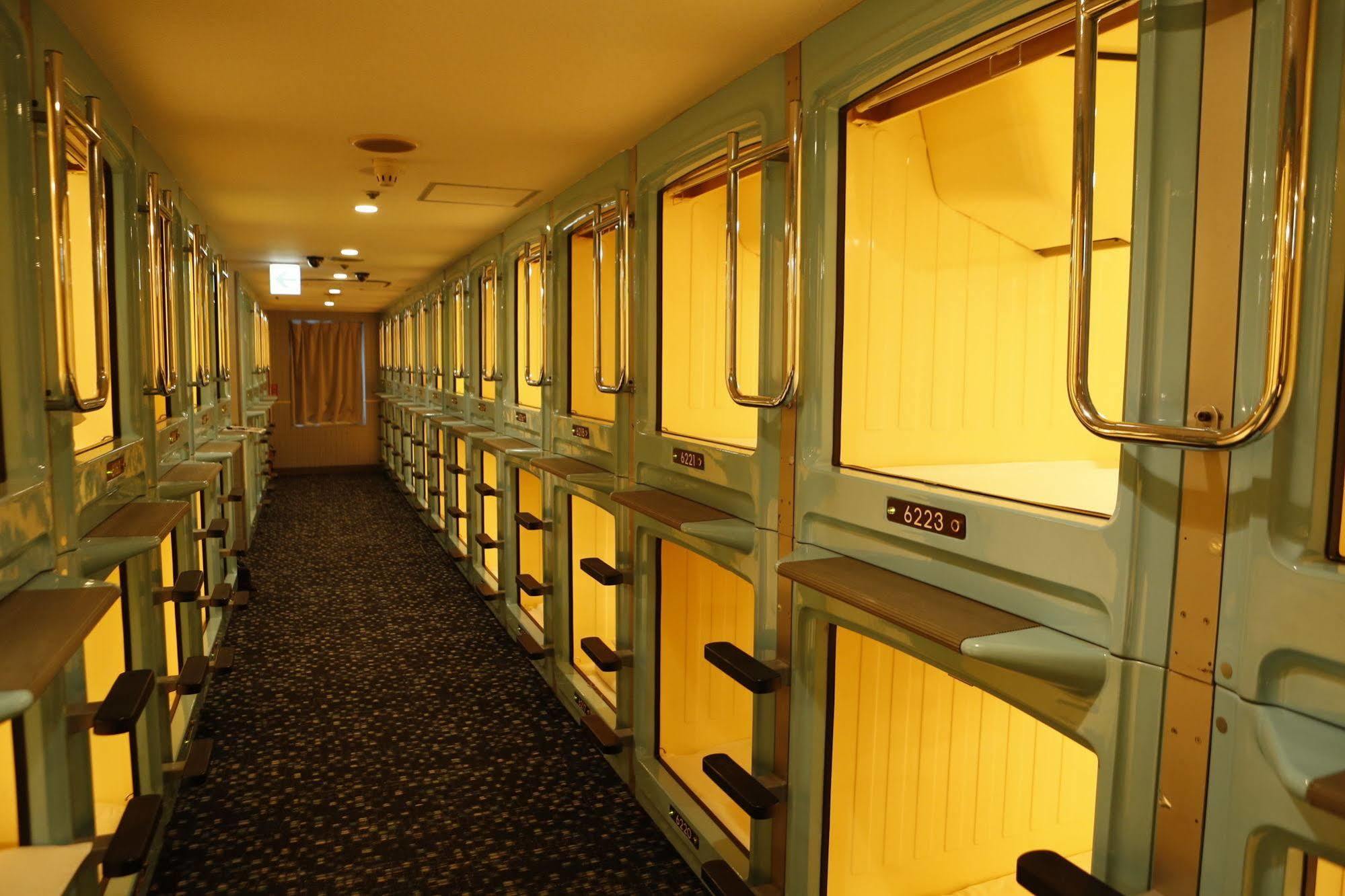 Shinjuku Kuyakusho-Mae Capsule Hotel Tokió Kültér fotó