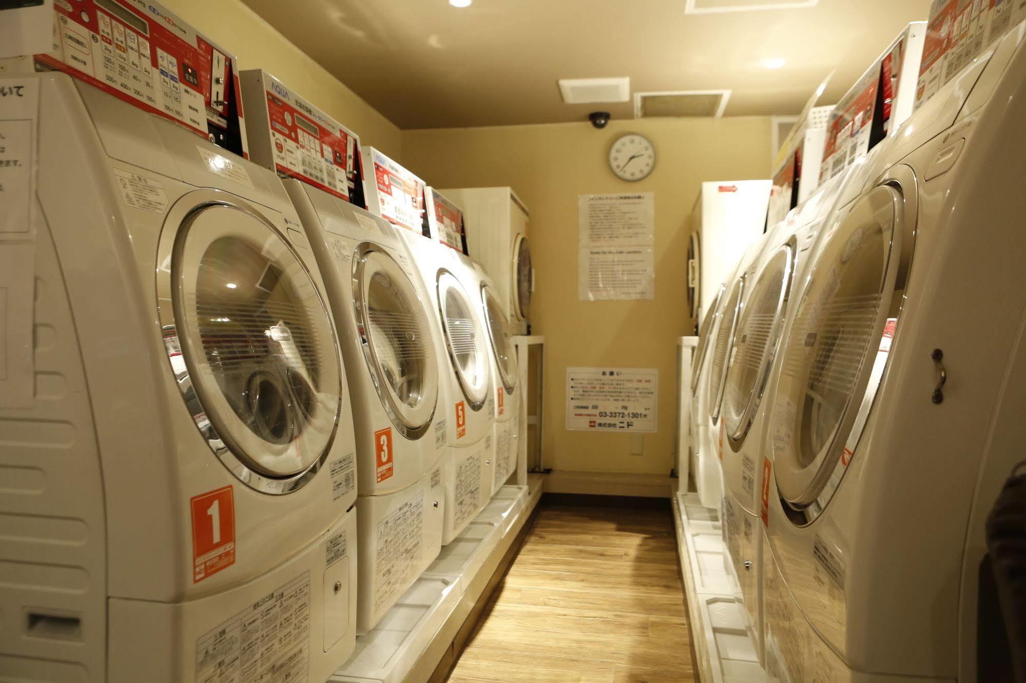 Shinjuku Kuyakusho-Mae Capsule Hotel Tokió Kültér fotó